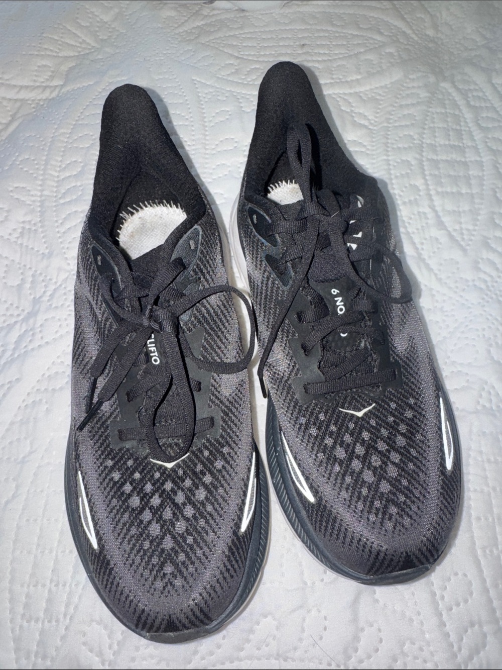 Hoka CLIFTON 9